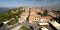 Una vista superior de Montalcino, cerca de Siena, Toscana