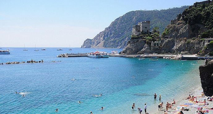 Una hermosa playa en el Parque Nacional de Cinque Terre